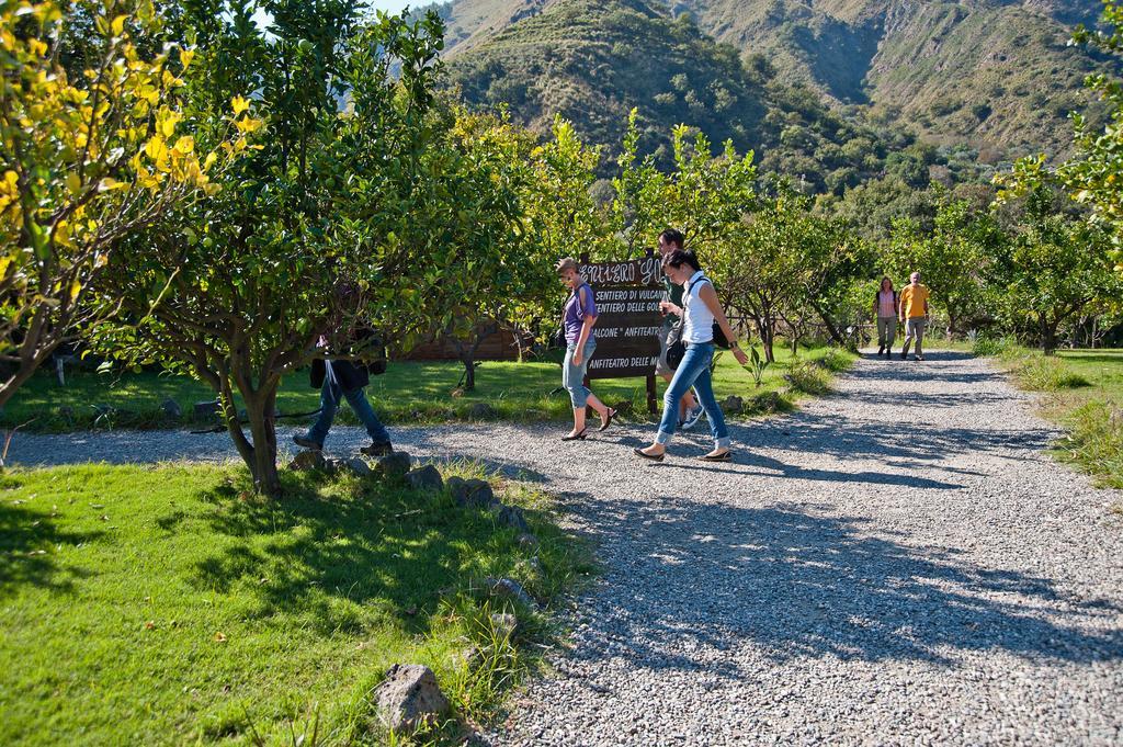 Glamping Alcantara Hotel Motta Camastra Exterior photo